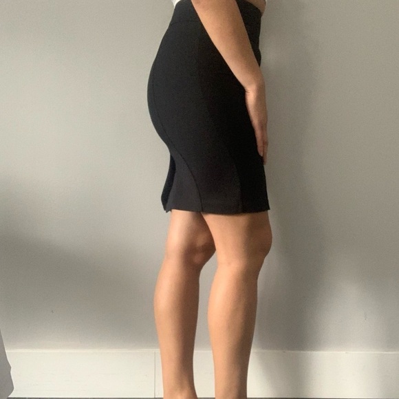 Dynamite black pencil skirt zip up woman’s size 1 with button belt-loop accents - Picture 4 of 11